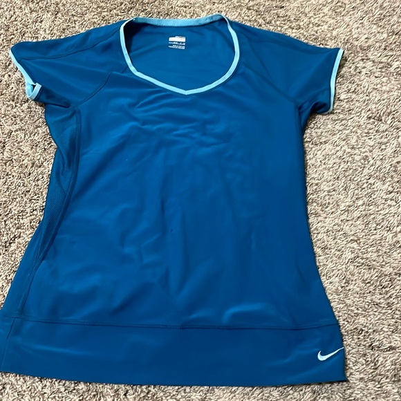 Nike FITDRY Short Sleeve Top - Picture 1 of 4